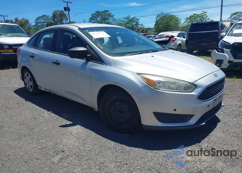 2016 Ford Focus S из США, поврежденный, VIN 1FADP3E23GL322395
